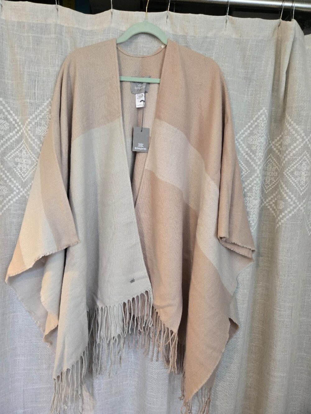 SOIA&KYO  Wrap Shawl